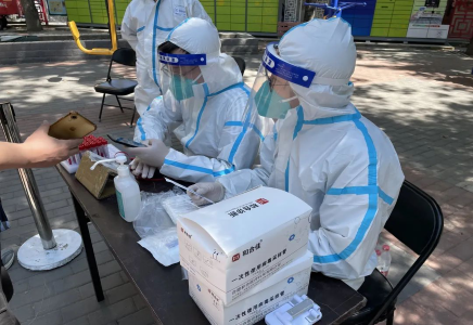 奮戰(zhàn)有我 | 北汽財(cái)務(wù)公司支援一線逆行者，抗“疫”勇?lián)?dāng)